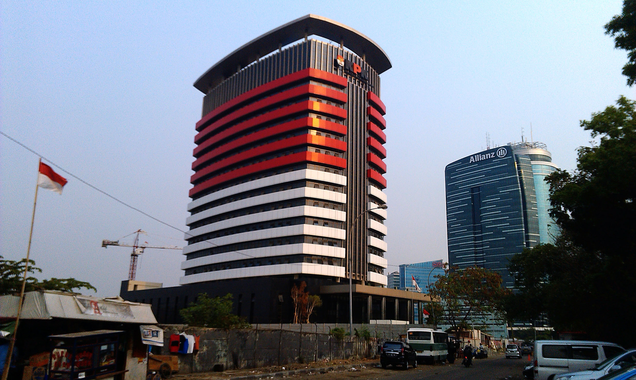 gedung-kpk-baru-telah-berdiri_20151009_192137.jpg