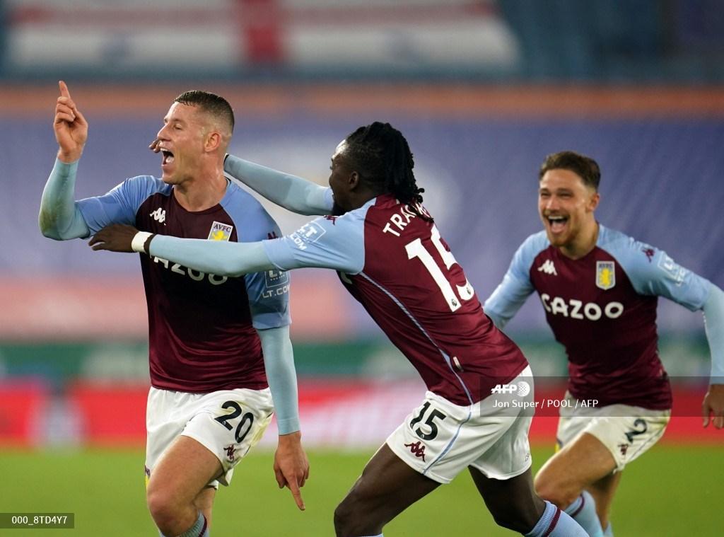 gelandang-aston-villa-asal-inggris-ross-barkley-merayakan-gol-saat-lawan-leicester.jpg