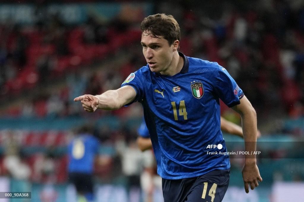 gelandang-italia-federico-chiesa-merayakan-setelah-mencetak-gol-pembuka.jpg