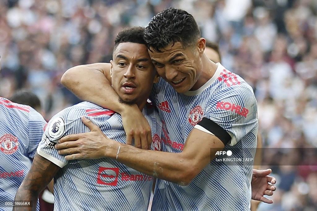 gelandang-manchester-united-inggris-jesse-lingard-kiri-merayakan-dengan-ronaldo.jpg