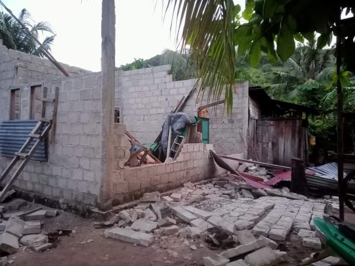 gempa-maluku-bangunan.jpg