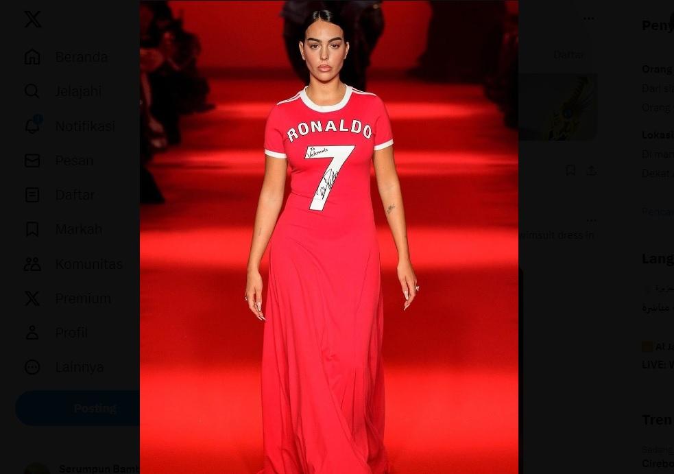 georgina-rodriguez-tampil-di-paris-fashion-week.jpg