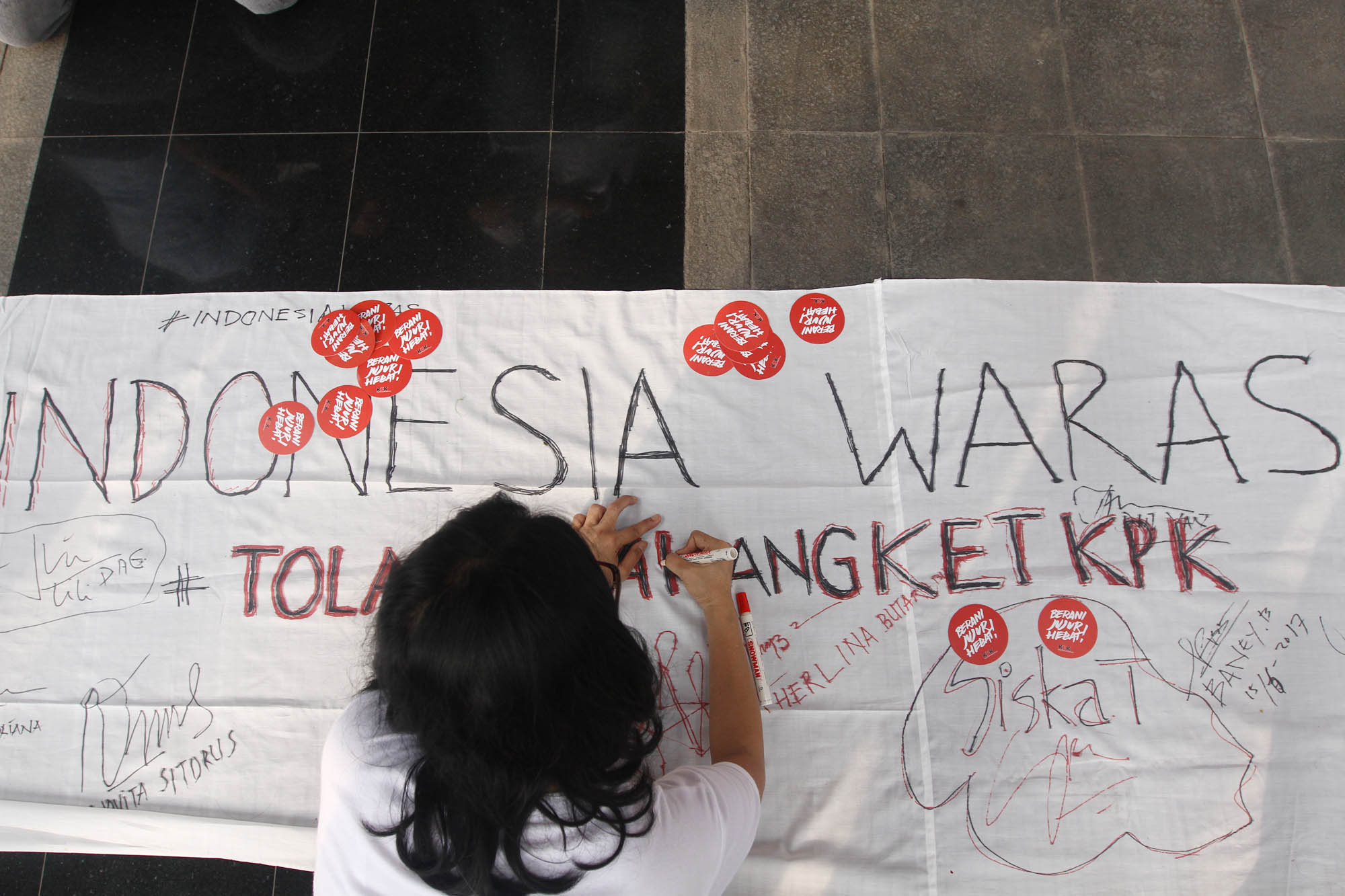 gerakan-indonesia-waras-tolak-hak-angket_20170615_230749.jpg