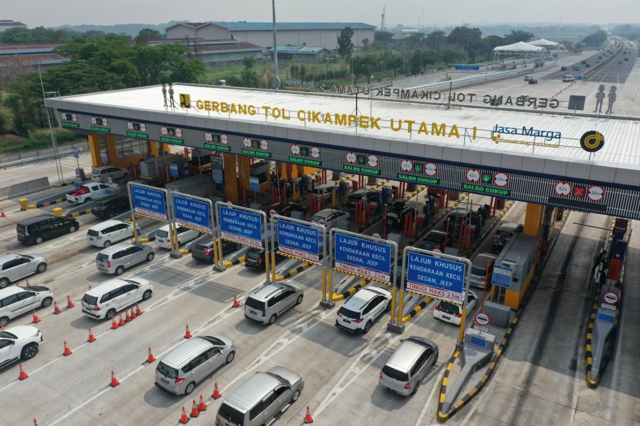gerbang-tol-cikampek-utama-i-padat-merayap.jpg