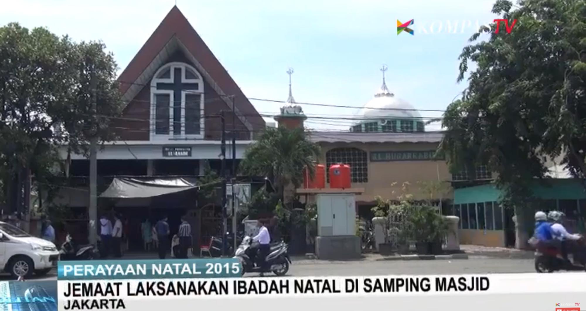 gereja-dan-masjid-berdampingan_20151225_200722.jpg