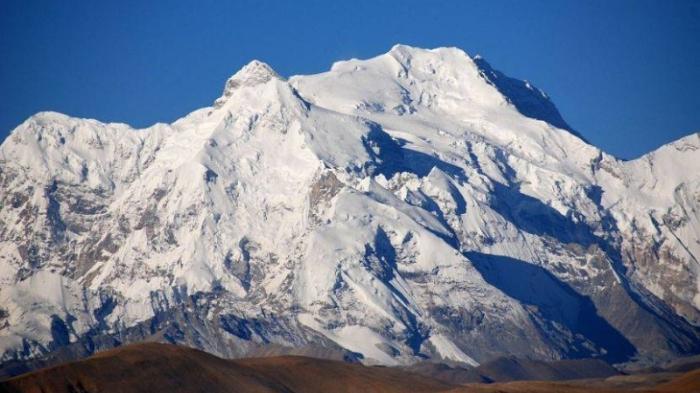 ggunung-shishapangma-tibet.jpg