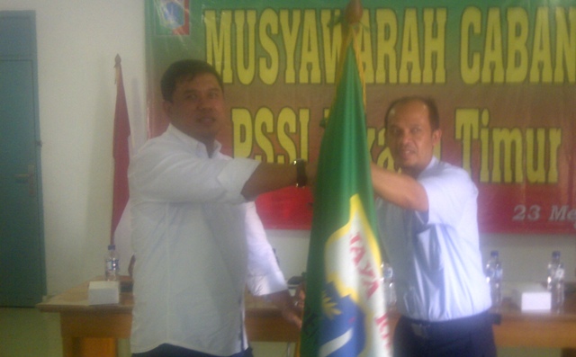 gh-sutedjo-dan-sekum-pssi-dki-jaya-muklas-rawi_20150523_185628.jpg