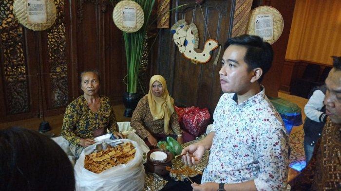 gibran-rakabuming-raka-saat-menghadiri-acara-di-the-sunan-hotel-solo.jpg