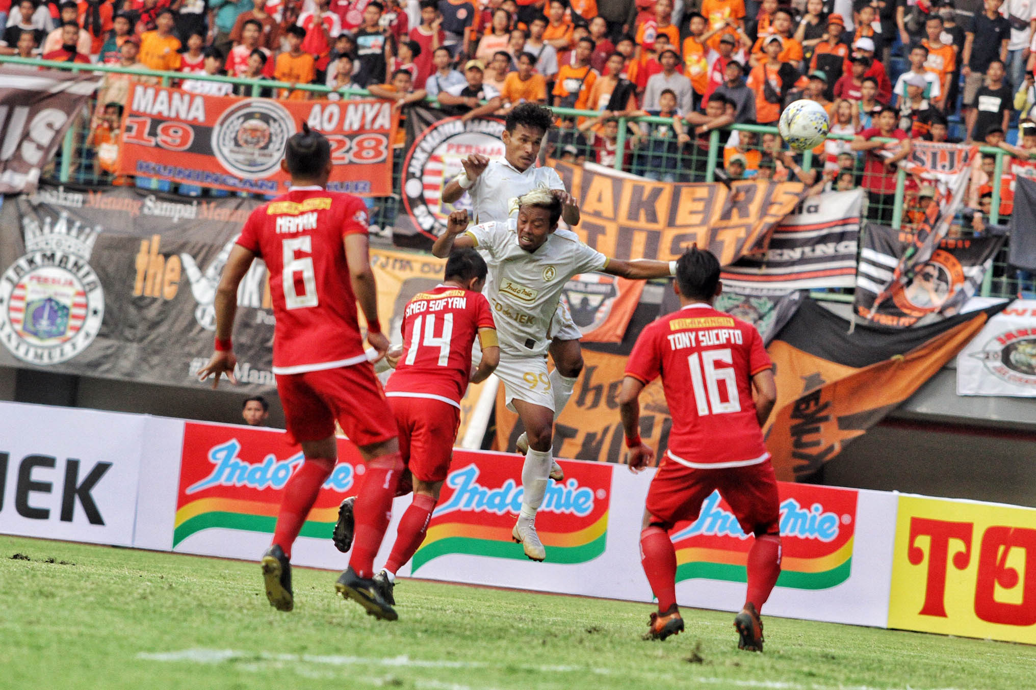 gol-tunggal-marko-simic-bawa-persija-kalahkan-pss-sleman_20190704_002405.jpg