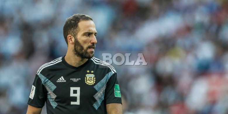 gonzalo-higuain-striker-timnas-argentina_20180704_220445.jpg