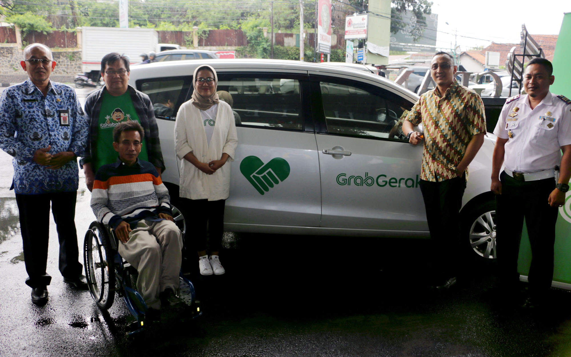 grab-luncurkan-grabgerak-di-kota-semarang_20191217_170917.jpg
