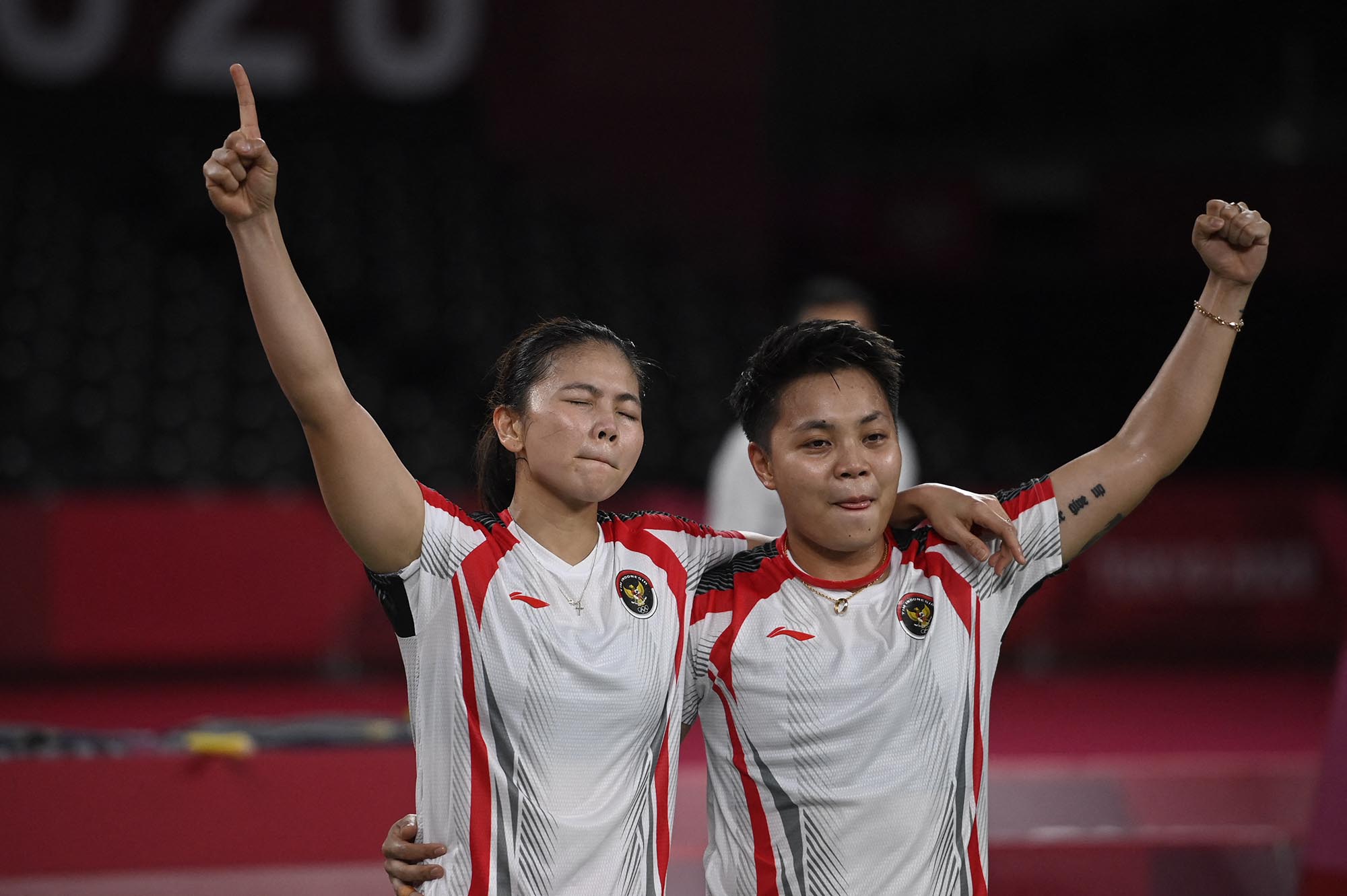 greysia-polli-dan-apriyani-rahayu-raih-emas-olimpiade-tokyo-2020_20210802_192056.jpg