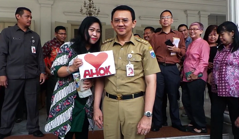 gubernur-ahok-akui-sudah-urus-korban-crane-bukit-duri_20161017_143321.jpg