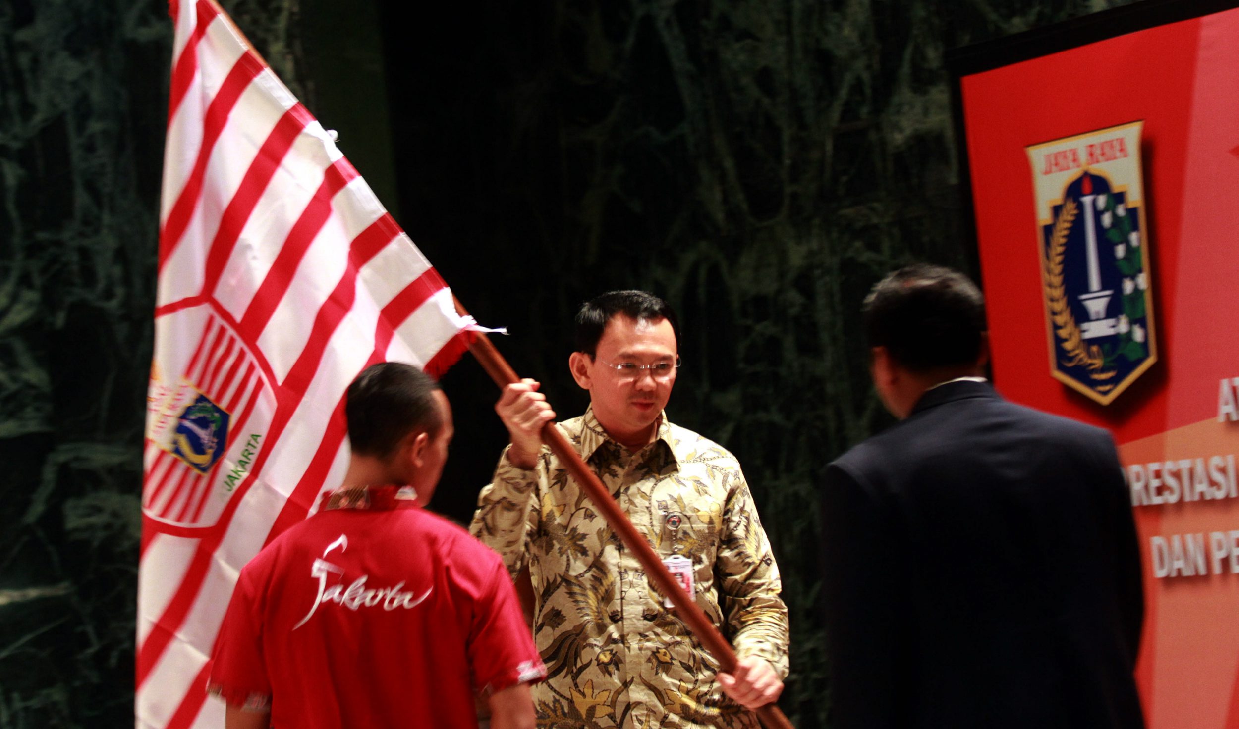 gubernur-ahok-beri-uang-atlet-jakarta-berprestasi_20141124_112500.jpg