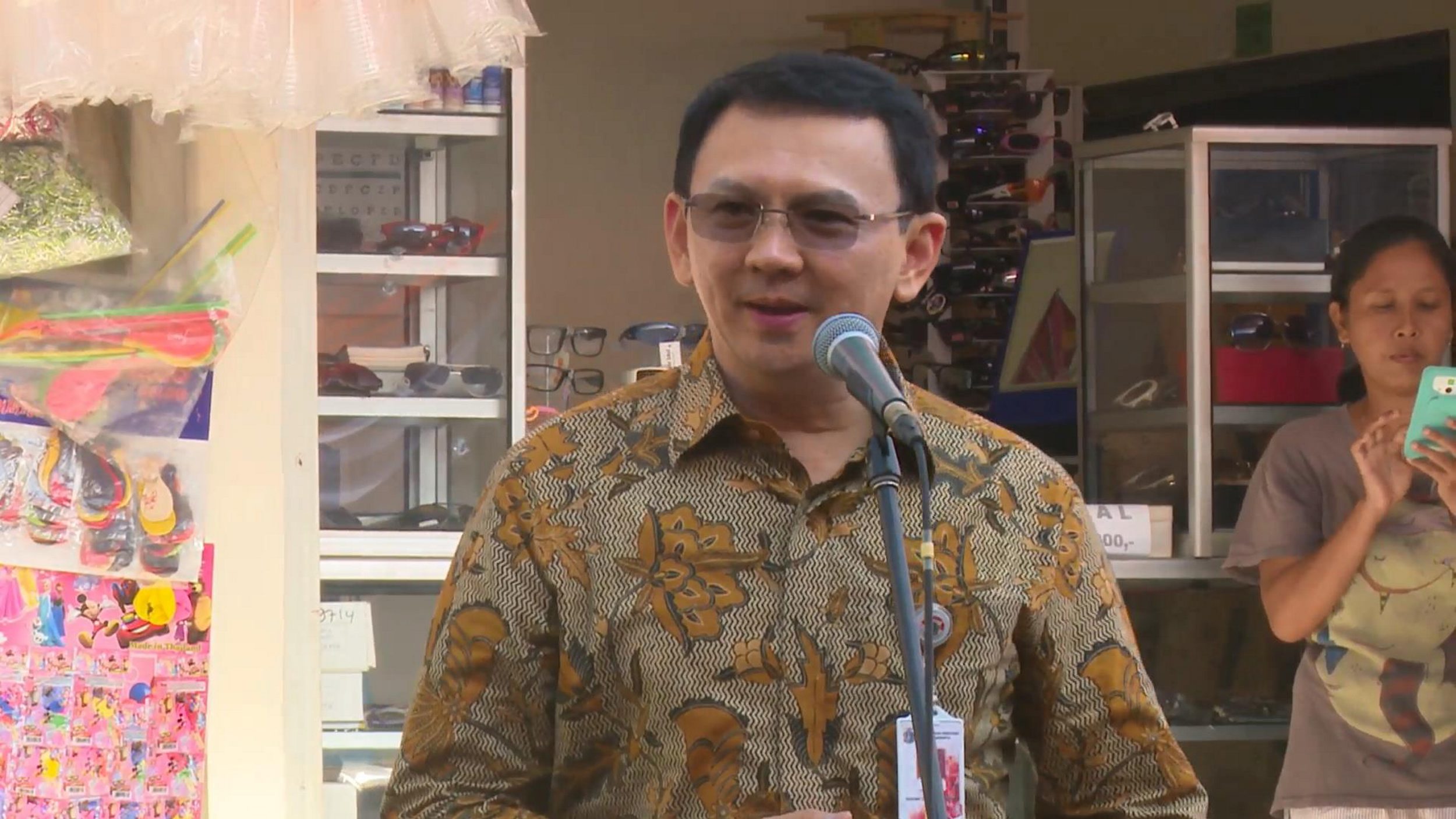 gubernur-ahok-resmikan-pasar-pesanggrahan-jakarta_20160829_145504.jpg