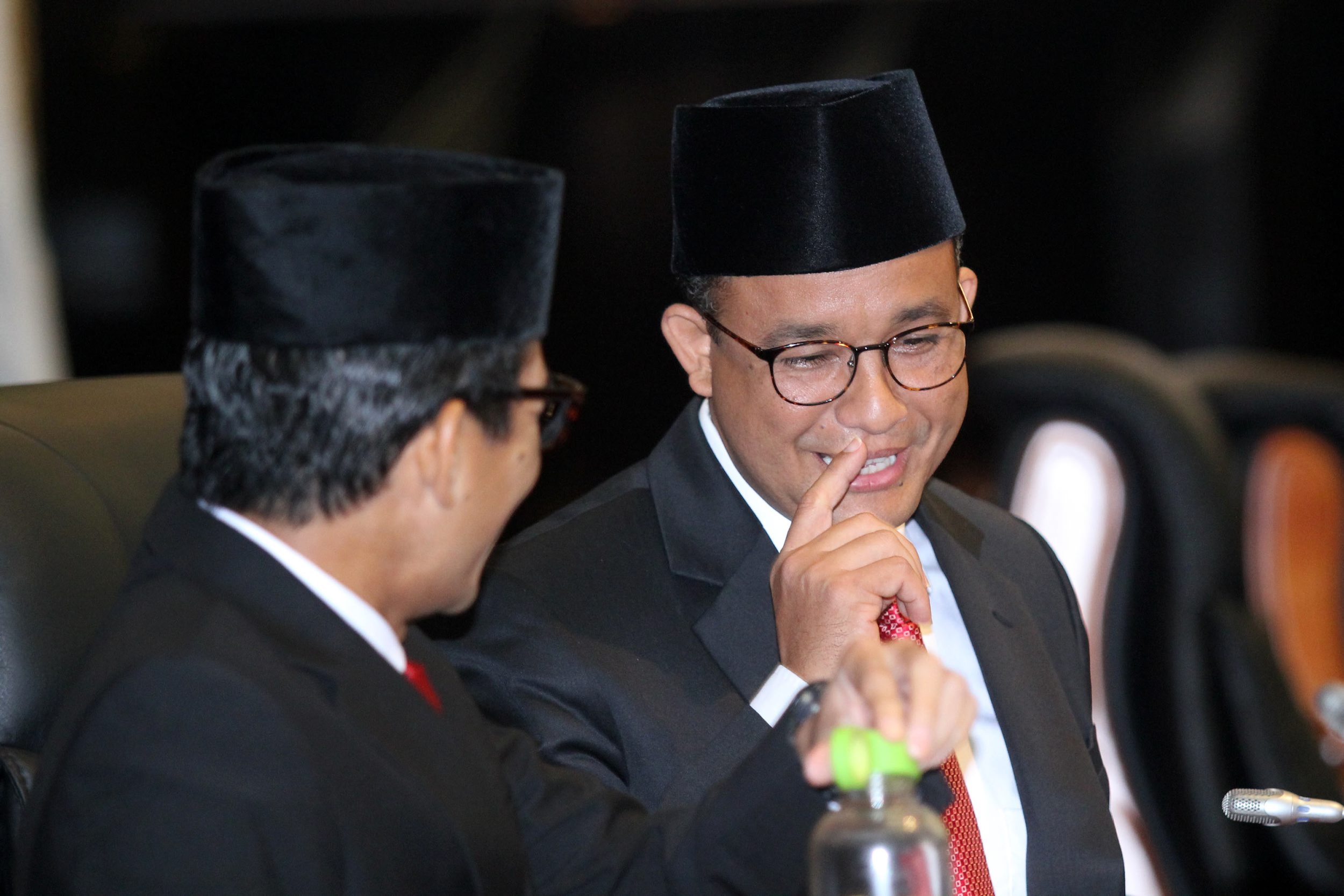 gubernur-anis-hadiri-sidang-paripurna-dprd-dki-jakarta_20171115_155034.jpg