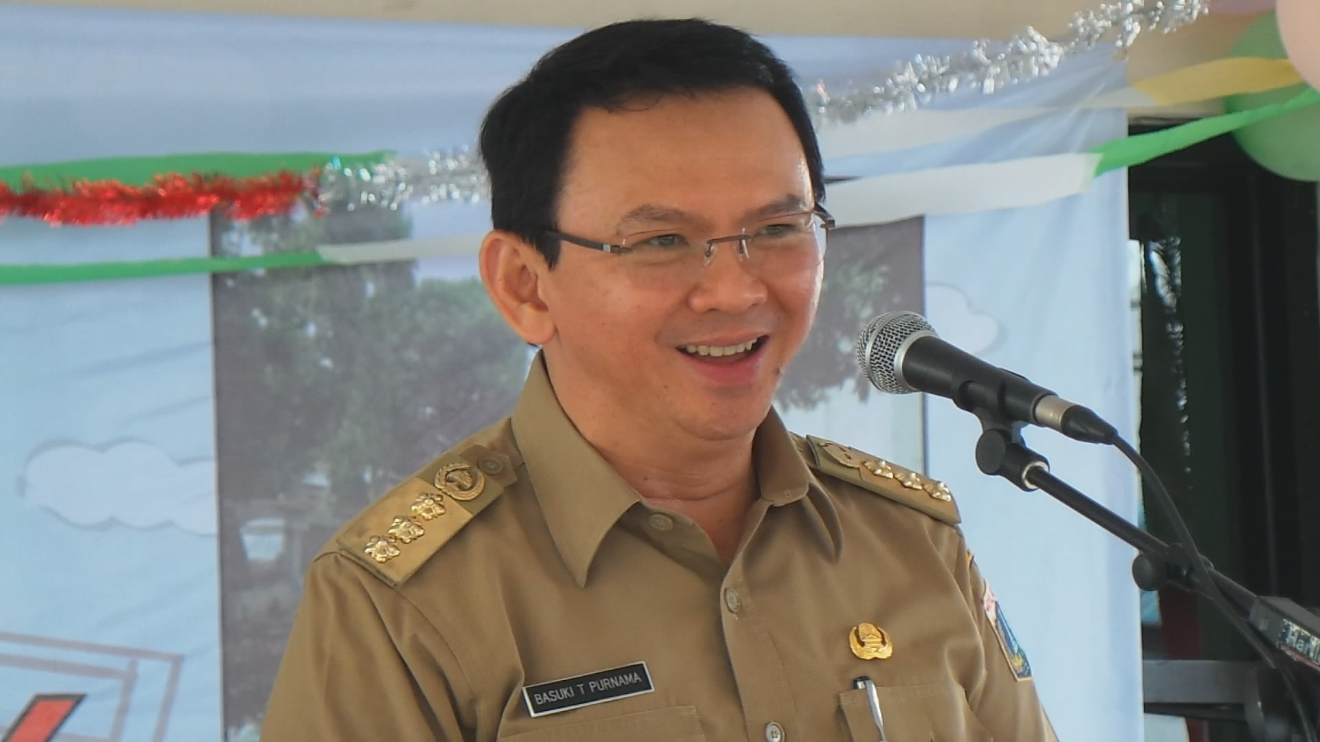 gubernur-dki-ahok-resmikan-rptra-bintaro_20160105_094837.jpg