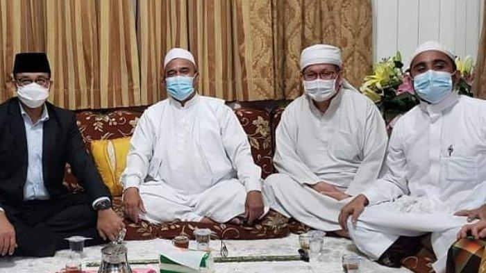 gubernur-dki-jakarta-anies-baswedan-dengan-pemimpin-front-pembela-islam-fpi-rizieq-shihab.jpg