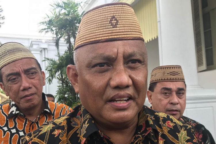 gubernur-gorontalo-rusli-habibie_20180227_193340.jpg