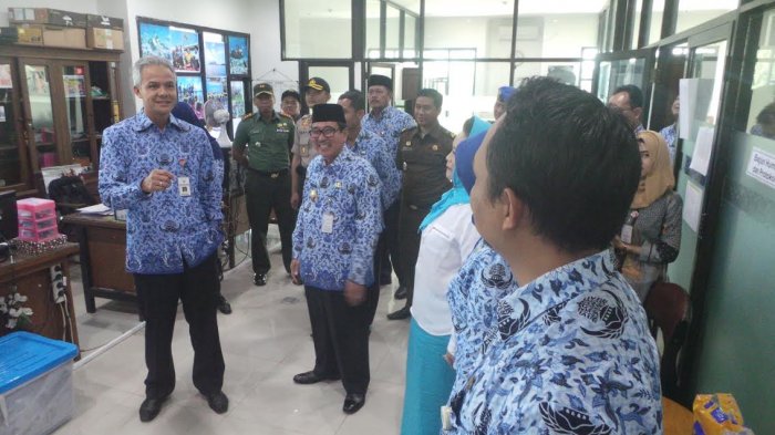 gubernur-jateng-ganjar-pranowo_20170517_184151.jpg