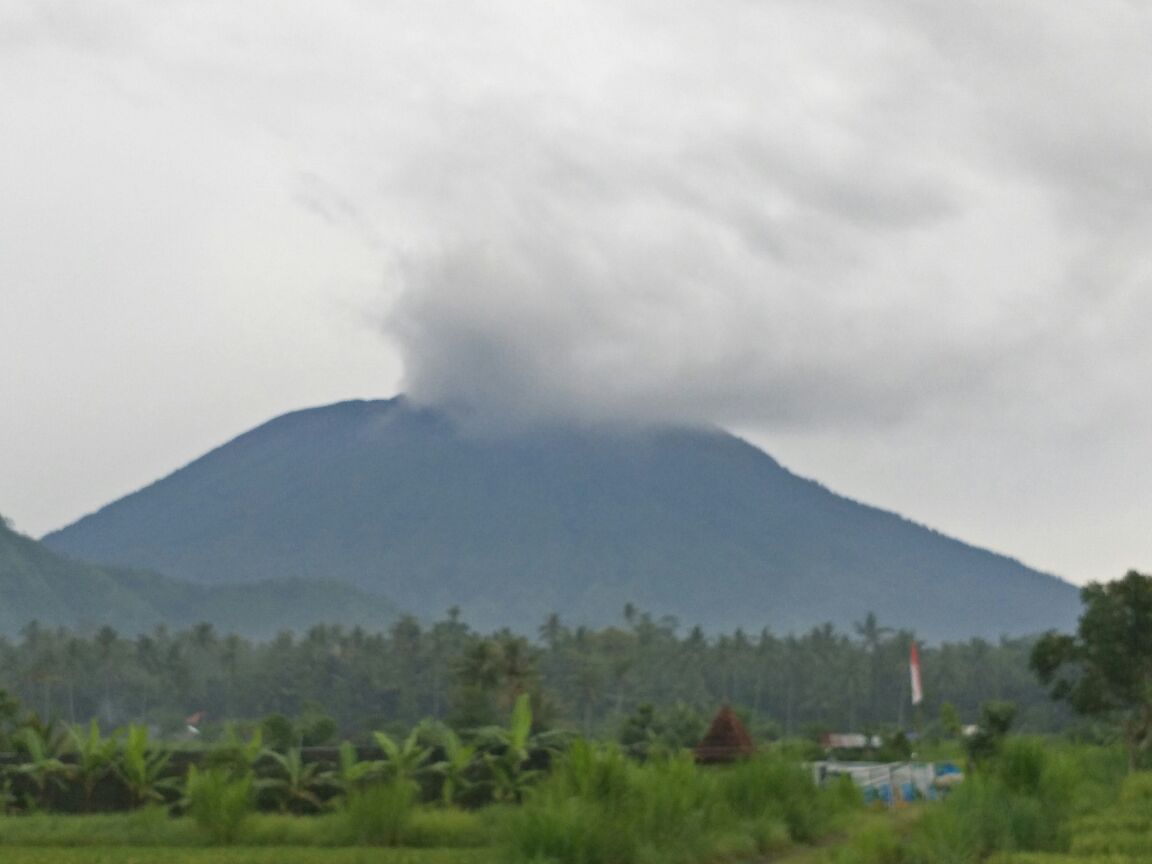 gunung-agung-di-kabupaten-karangasem_20171121_183825.jpg