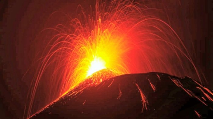 gunung-anak-krakatau_20181009_172251.jpg