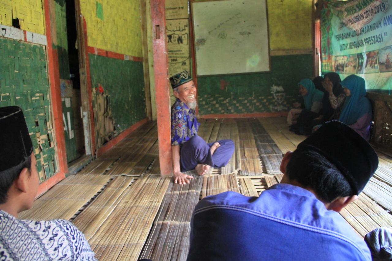 guru-honorer-act-global-zakat.jpg