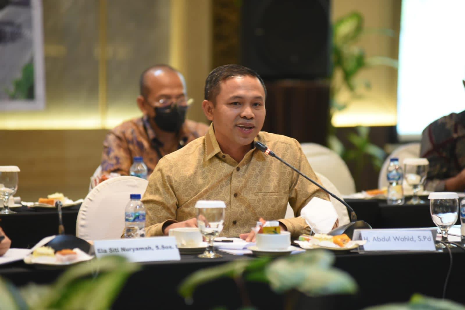 Langgar Aturan Sendiri, Gubernur Riau Abdul Wahid Bikin SE Anti Gratifikasi, Malah Kena OTT KPK