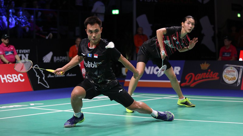 hafiz-faizalgloria-emanuelle-widjaja-angkat-koper-dari-denmark-open-2018_20181018_193913.jpg