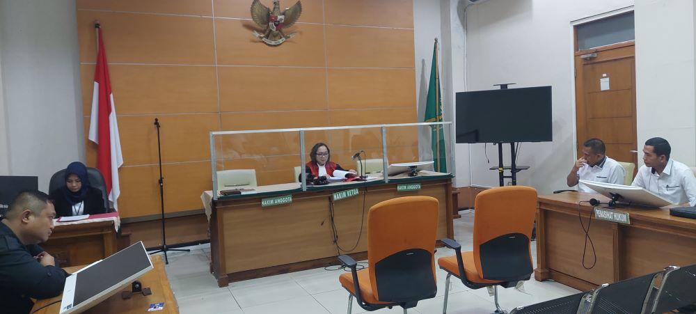 hakim-sri-rejeki-sidang-putusan-praperadilan-siskaeee-dalam-perkara-produksi-film-porno.jpg