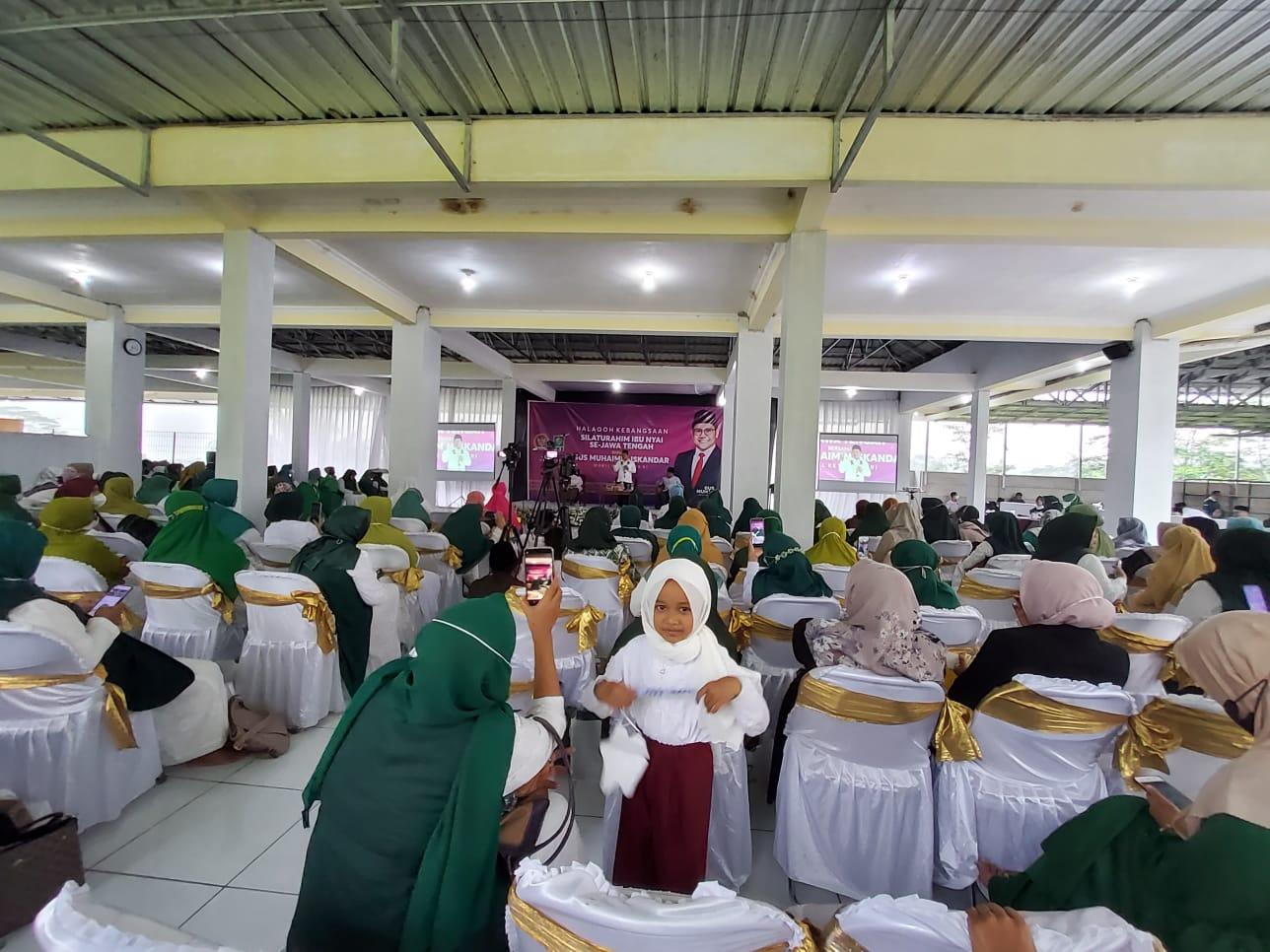 halaqoh-kebangsaan-bu-nyai-se-jawa-tengah-sabtu-1232022.jpg