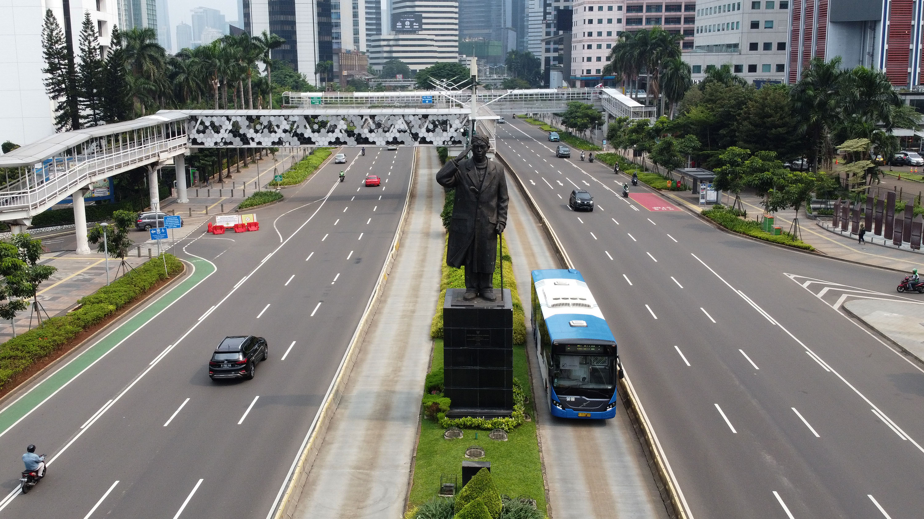 hari-pertama-penerapan-psbb-di-jakarta_20200410_200456.jpg