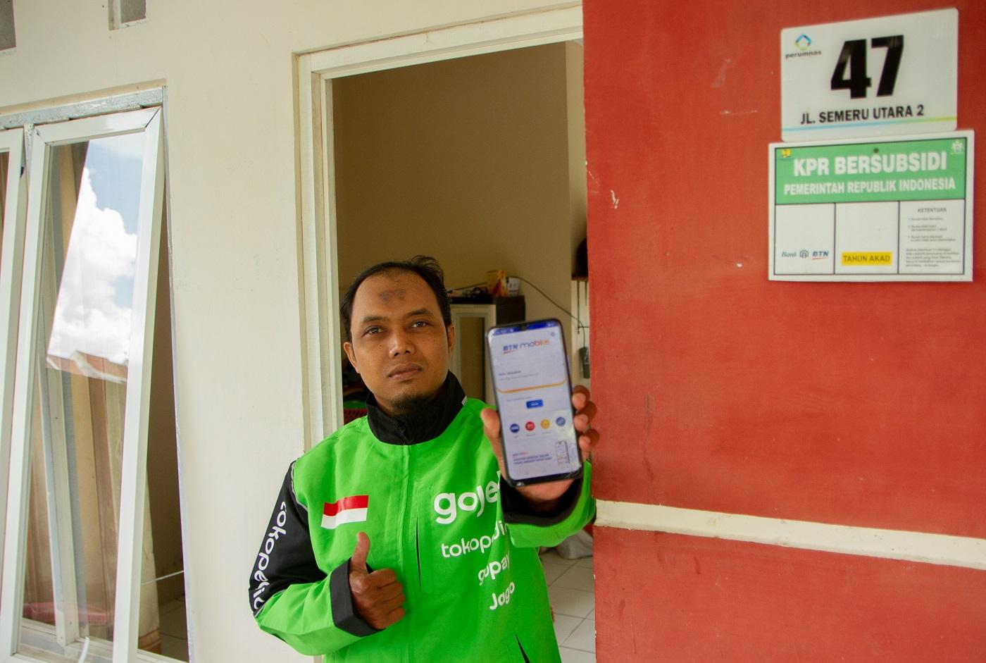 hasan-samsudin-driver-ojek-online-nasabah-bank-btn.jpg