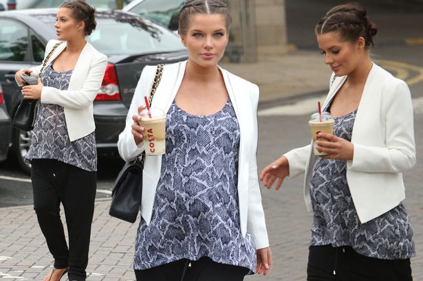 helen-flanagan-frappucino_20150526_134346.jpg