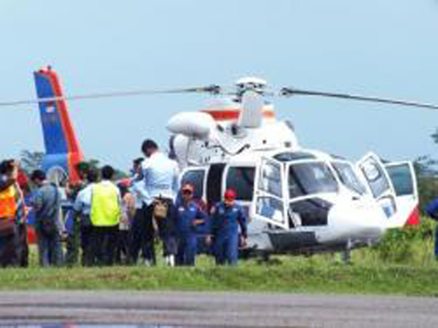 helikopter-p-3101-milik-polri-tiba-di-bandara-depati-amir_20141230_074630.jpg
