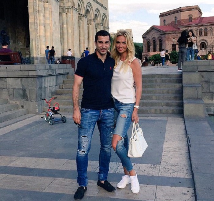 henrikh-mkhitaryan-dan-victoria-lopyreva_20170615_134121.jpg