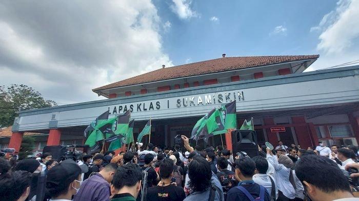 Resmi Bebas dari Lapas Sukamiskin, Begini Orasi Anas Urbaningrum