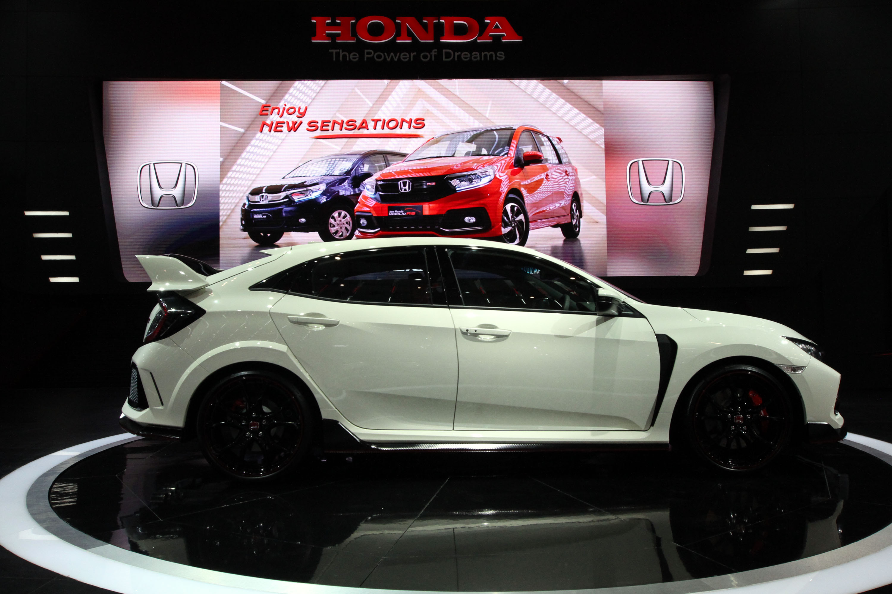 honda-civic-type-r-di-giias-2017_20170811_192738.jpg