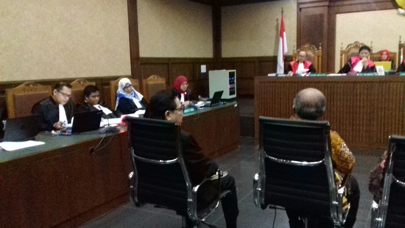 hotma-mengaku-menyerahkan-ter_20170508_114837.jpg