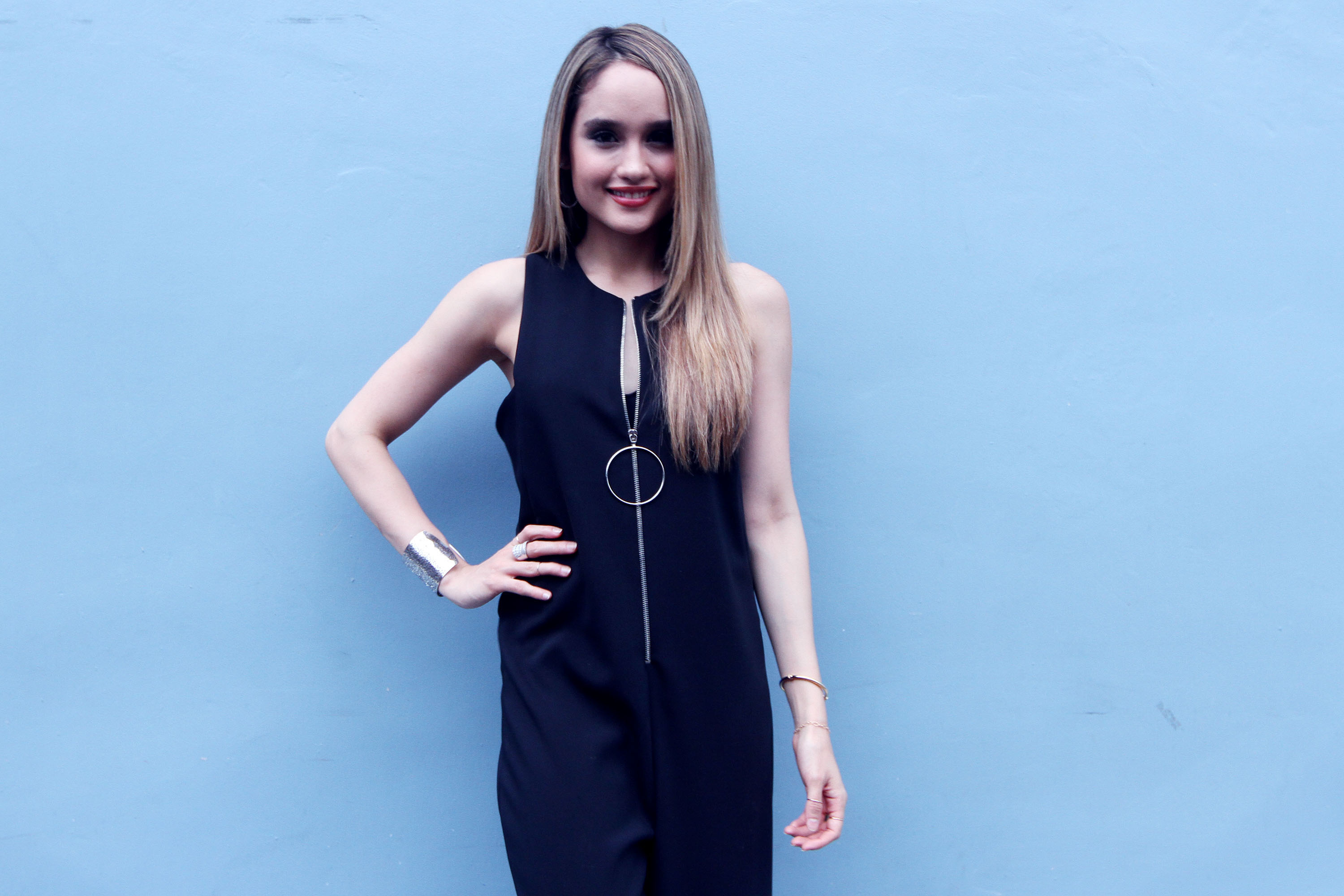 hubungan-cinta-laura-dengan-hunter-treacy-kandas_20161129_120641.jpg