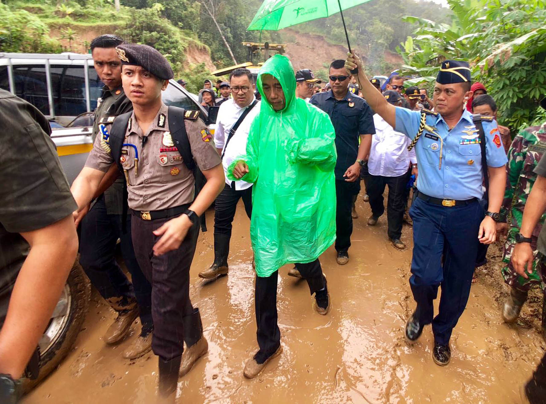 Kerja Nyata Jokowi Tangani Pascabanjir Bogor dan Lebak Diapresiasi