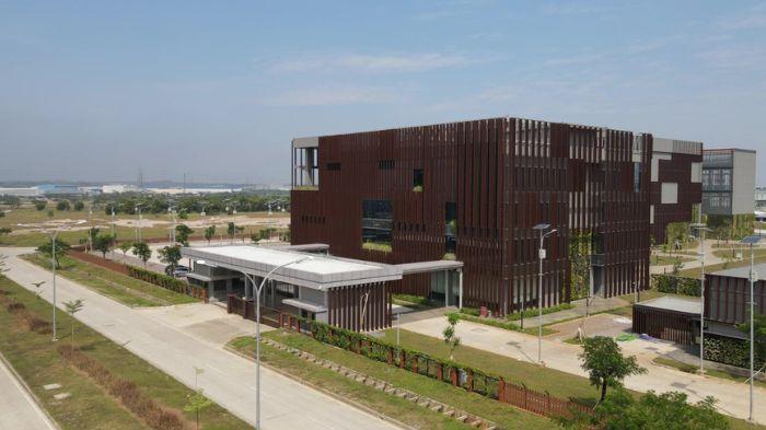 hyperscale-data-center-telkom-di-cikarang.jpg