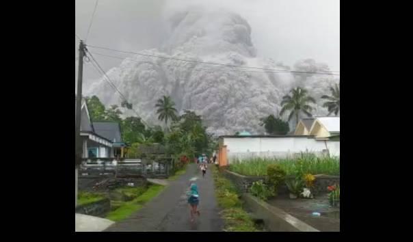 i-gunung-semeru-sabtu-4122021-badan-ni-gunung-semeru-sabtu-4122021-badan-n.jpg