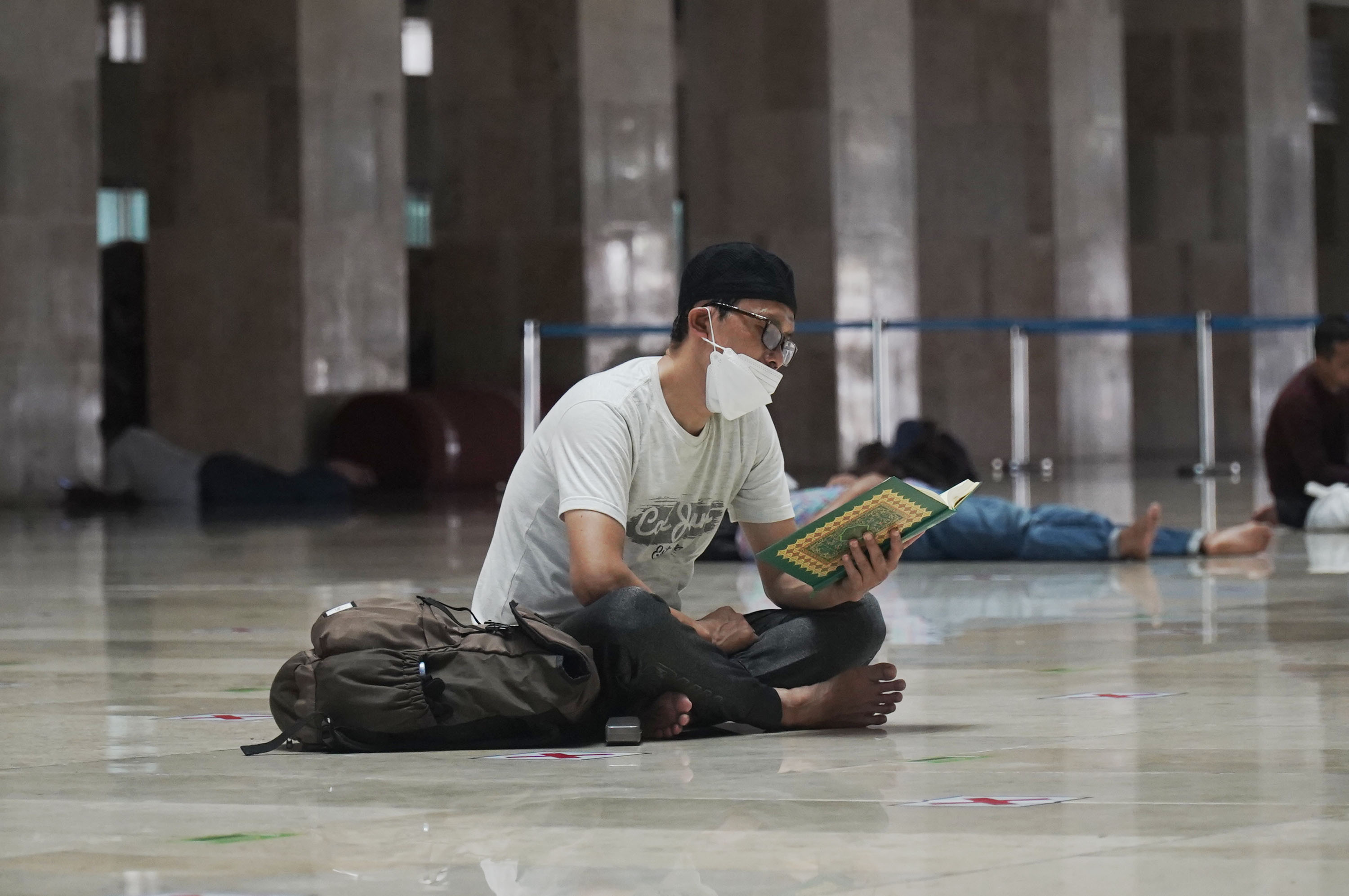ibadah-di-10-hari-terakhir-ramadan-dengan-tadarus-al-quran_20210506_150252.jpg
