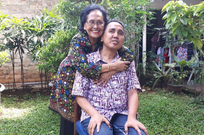 ibu-gugun-gondrong-cerita-soal-kelakuan-putranya-yang-pernah-membuatnya-kesal-saat-di-rumah.jpg