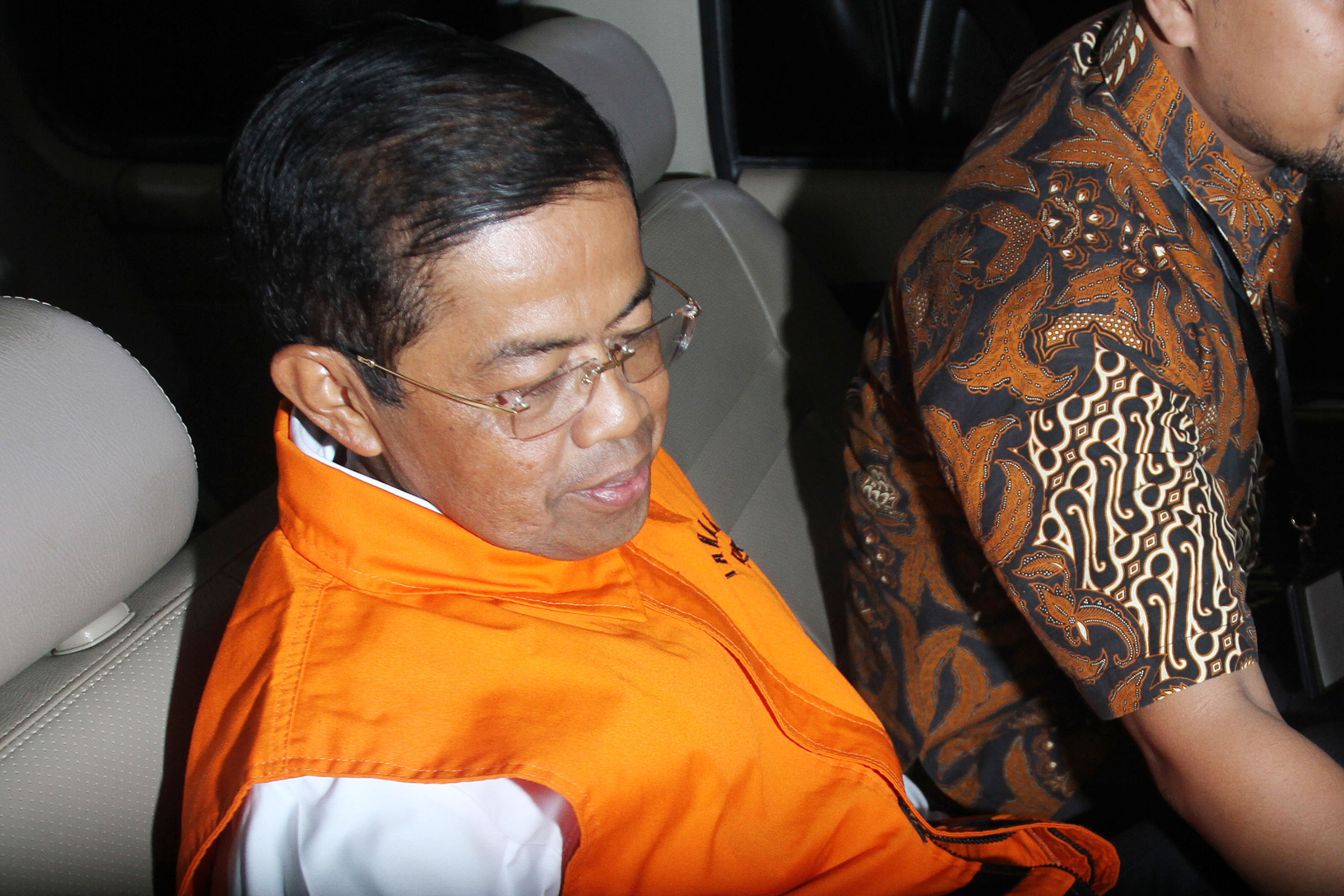 idrus-marham-resmi-ditahan-kpk_20180831_211154.jpg