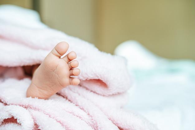 Gula dan Garam Sudah Boleh Diberikan Sejak Anak Berusia Enam Bulan