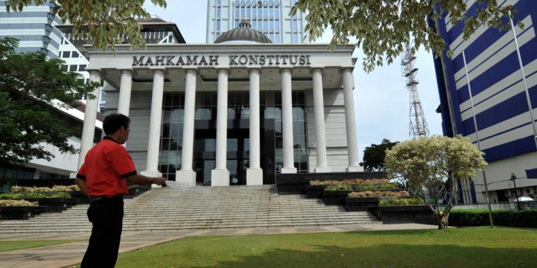 Komardin Gugat UU KIP ke MK Buntut Gaduh Ijazah Jokowi