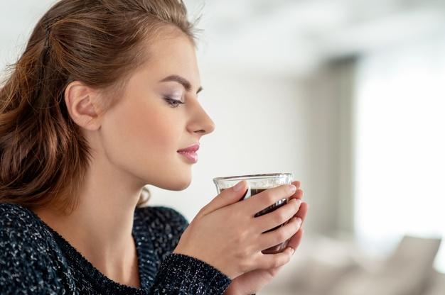 ilustrasi-minum-kopi-tanda-tanda-anda-sensitif-terhadap-kafein.jpg