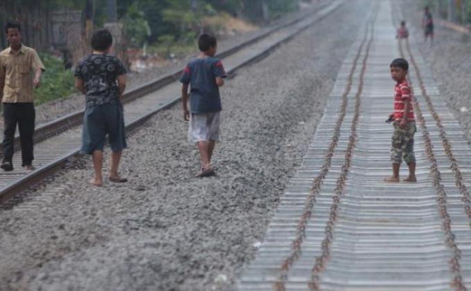 ilustrasi-pembangunan-jalur-kereta-api_20160427_122912.jpg